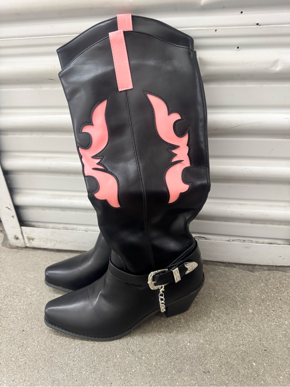 Embroidery Detail Chain Decor Western Boots